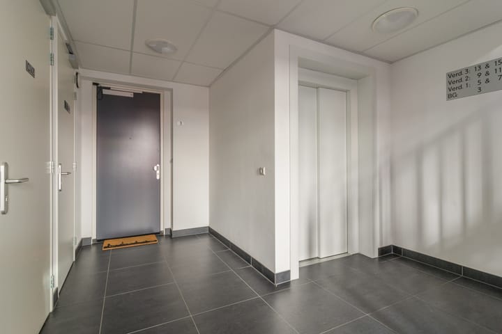 Foto 9 van Hellevoetstraat 3