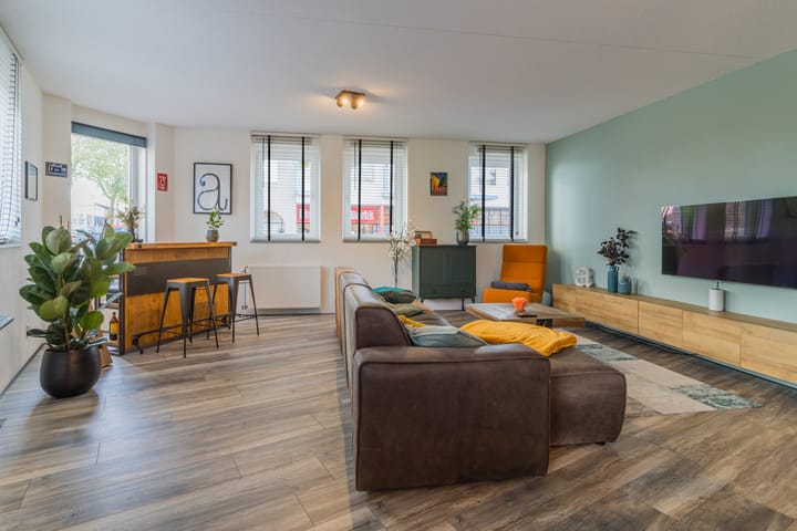 Foto 12 van Hellevoetstraat 3