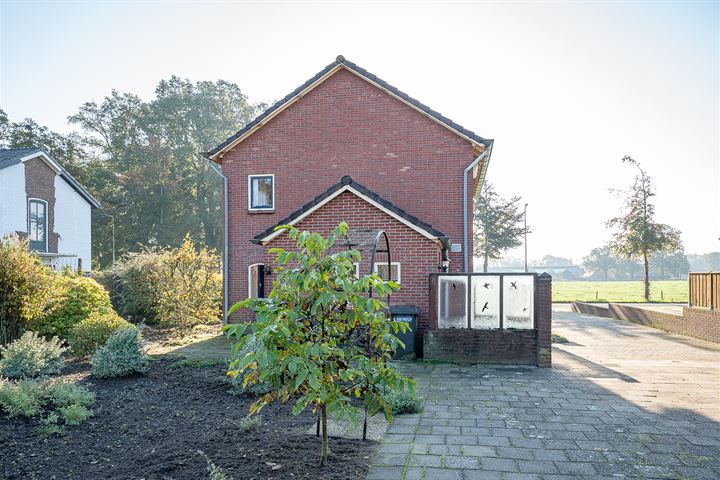 Bekijk foto 3 van Ruurloseweg 67