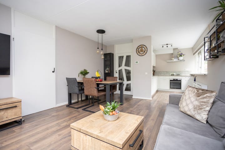 Foto 12 van Burgemeester Hendrixstraat 99