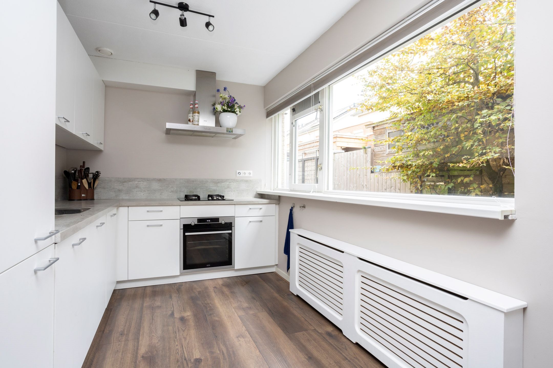 Foto 15 van Burgemeester Hendrixstraat 99