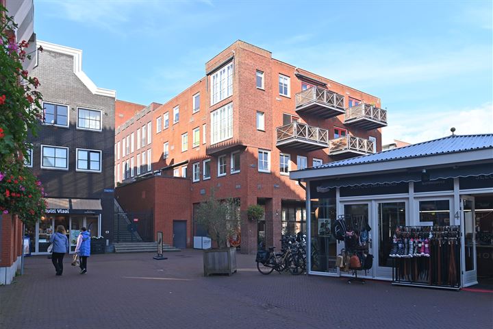 Bekijk foto 41 van Laan van Nootdorp 57