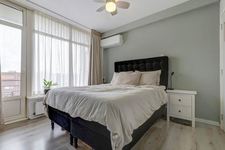 Foto 16 van Burgemeester Van Haarenlaan 1497