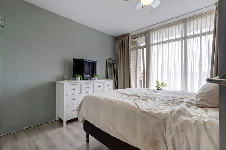 Foto 17 van Burgemeester Van Haarenlaan 1497