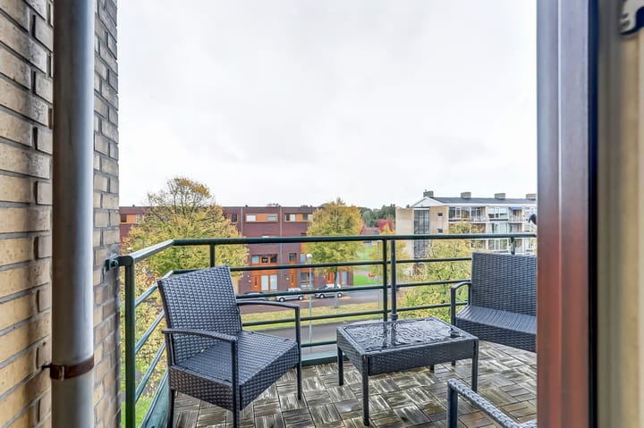 Foto 18 van Burgemeester Van Haarenlaan 1497