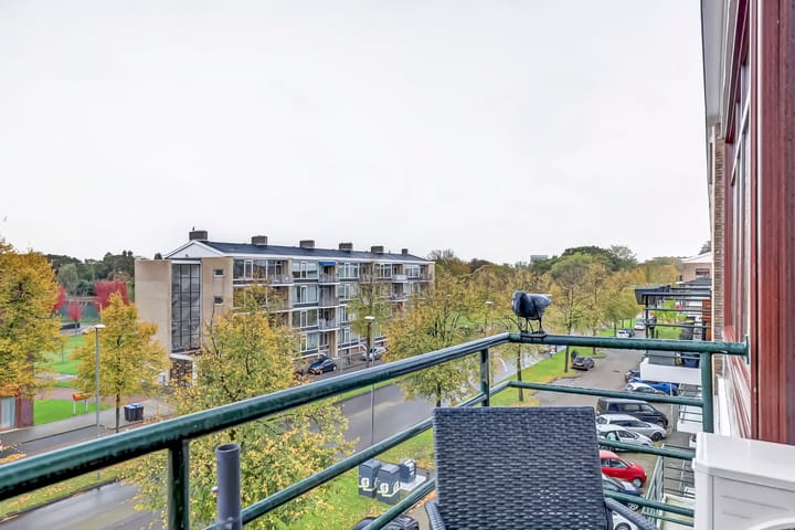 Foto 20 van Burgemeester Van Haarenlaan 1497