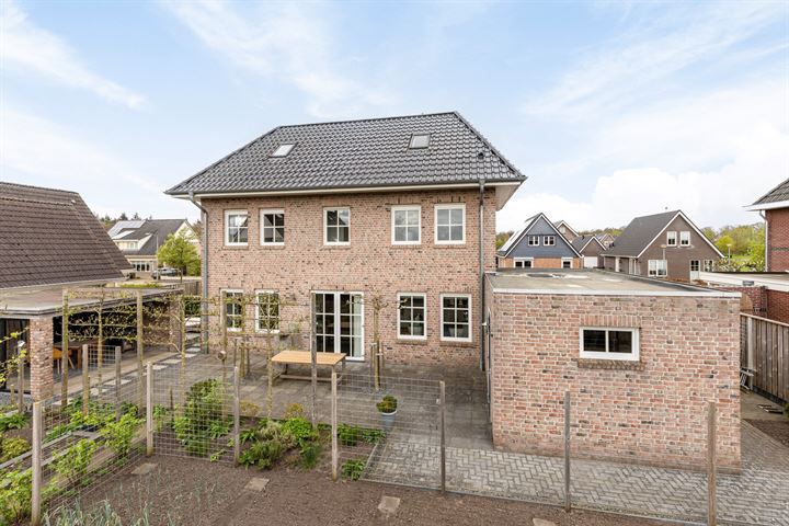 View photo 38 of Ringstraat 50