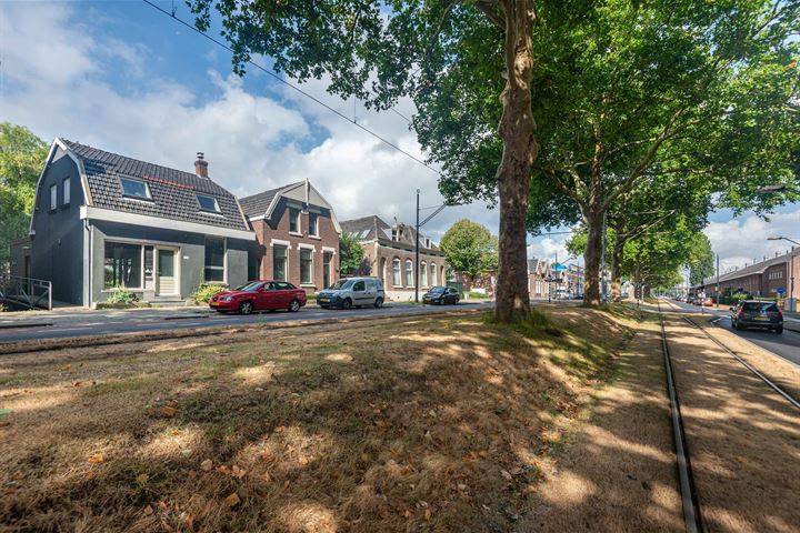 Bekijk foto 1 van Dordtsestraatweg 735