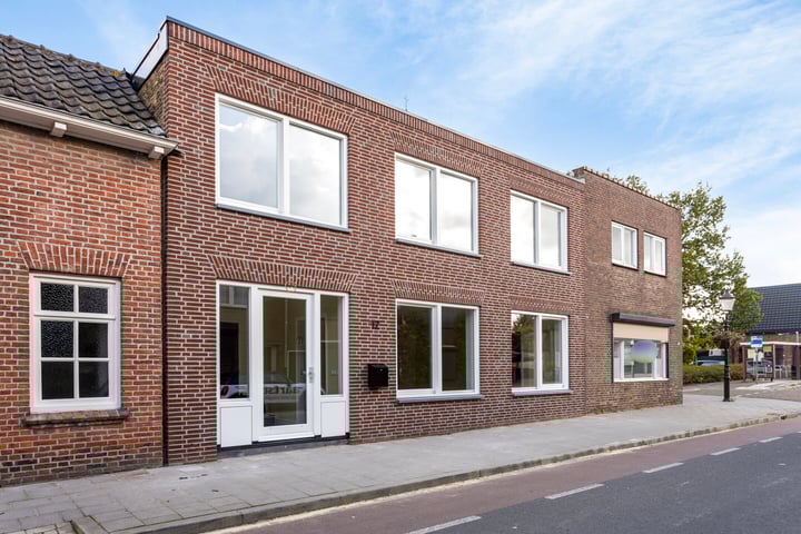 Hoofdstraat 12