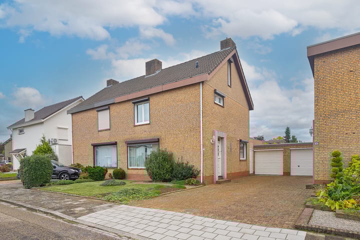 Foto 1 van Dross Roststraat 41