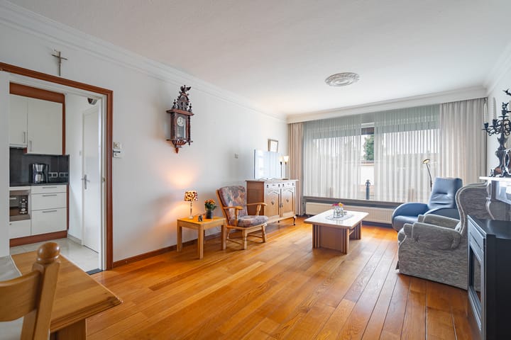 Foto 5 van Dross Roststraat 41