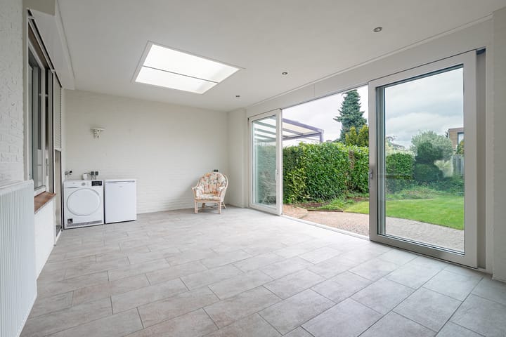 Foto 8 van Dross Roststraat 41