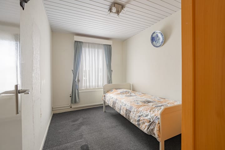 Foto 14 van Dross Roststraat 41