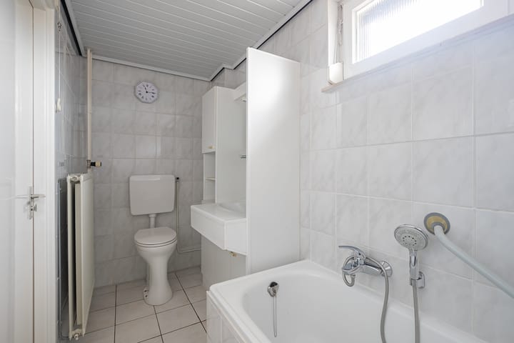 Foto 15 van Dross Roststraat 41