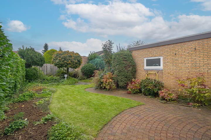 Foto 3 van Dross Roststraat 41