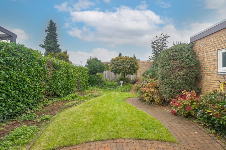 Foto 17 van Dross Roststraat 41