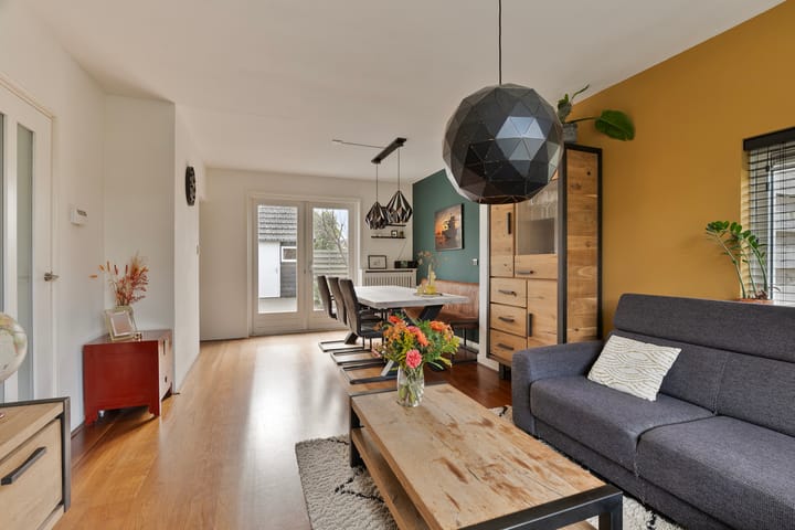 Foto 6 van Burg. J. Poschstraat 10