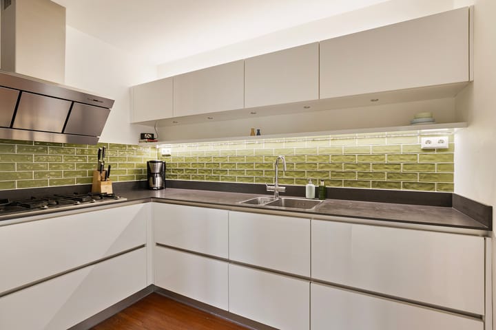 Foto 14 van Burg. J. Poschstraat 10