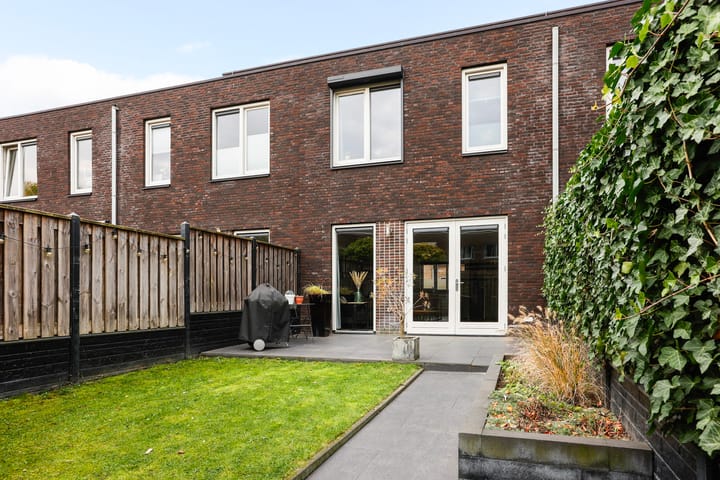 Foto 30 van Waalstraat 31