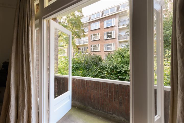 Bekijk foto 31 van Schubertstraat 74