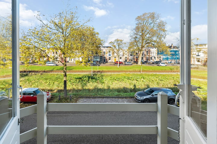 Bekijk foto 40 van Spoorstraat 62