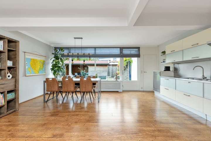 Foto 14 van Irenestraat 28