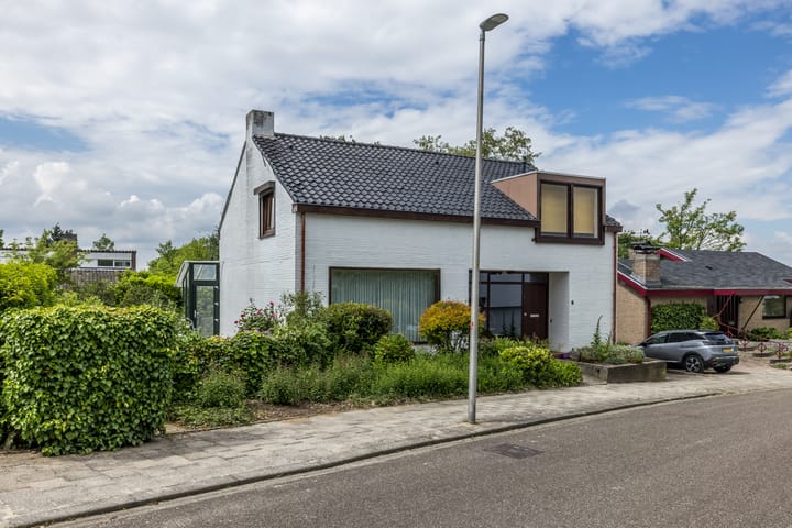 Foto 43 van K.L.M.-straat 6