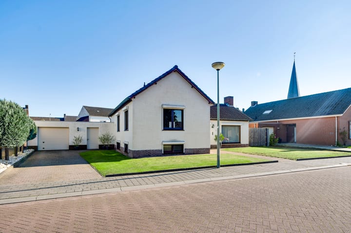 Foto 6 van Monseigneur Nolensstraat 6