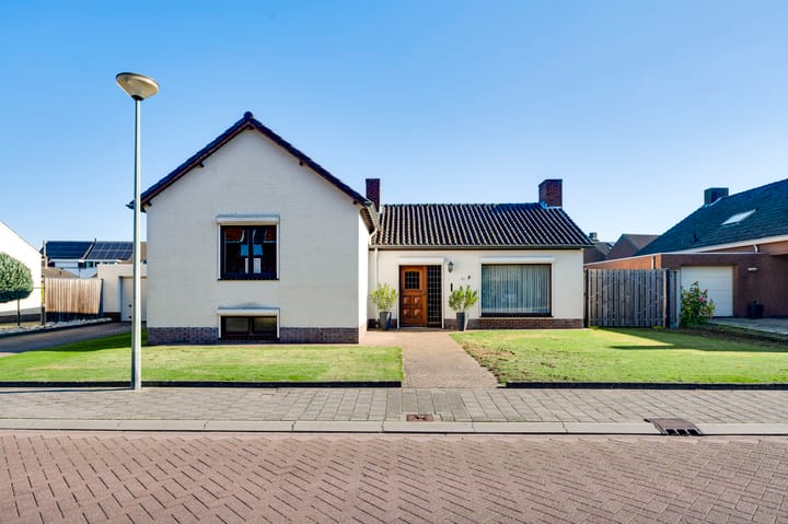 Foto 8 van Monseigneur Nolensstraat 6