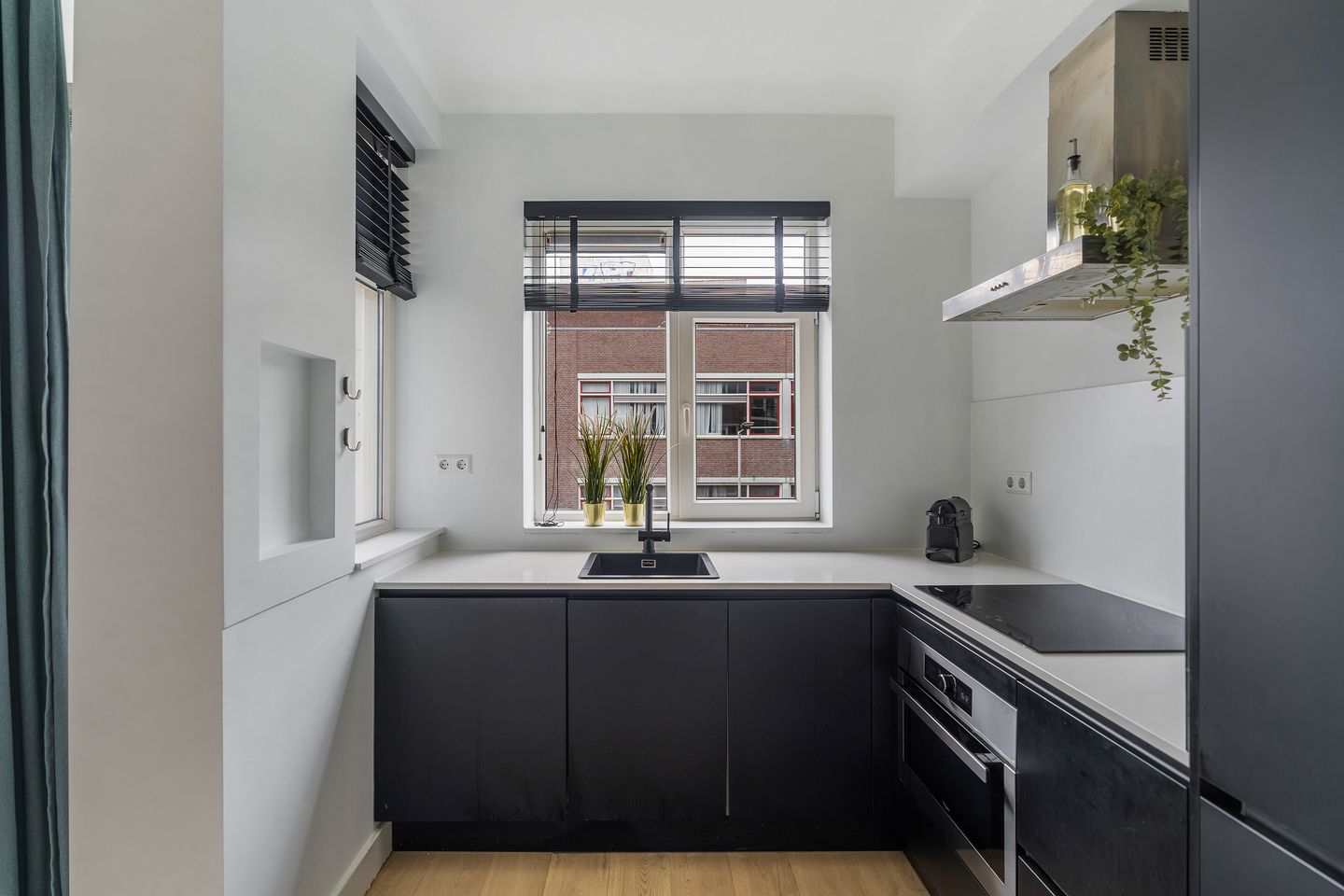 Foto 10 van Jonker Fransstraat 94-C