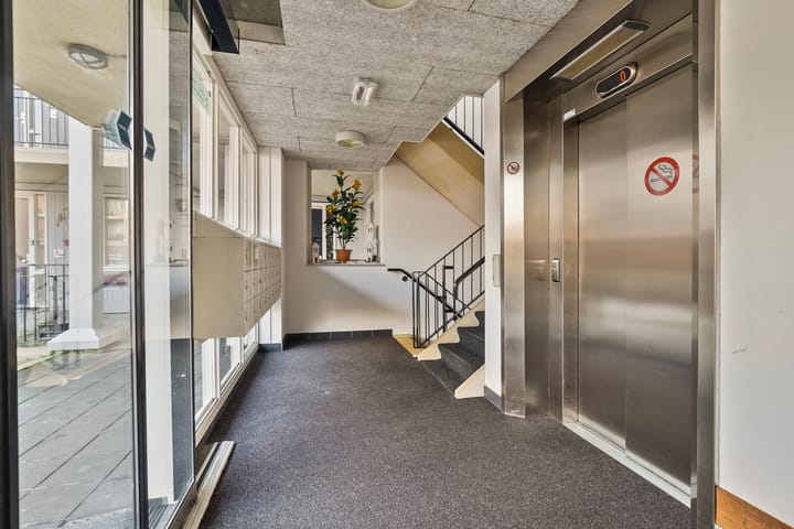 Foto 9 van Pompesloot 86