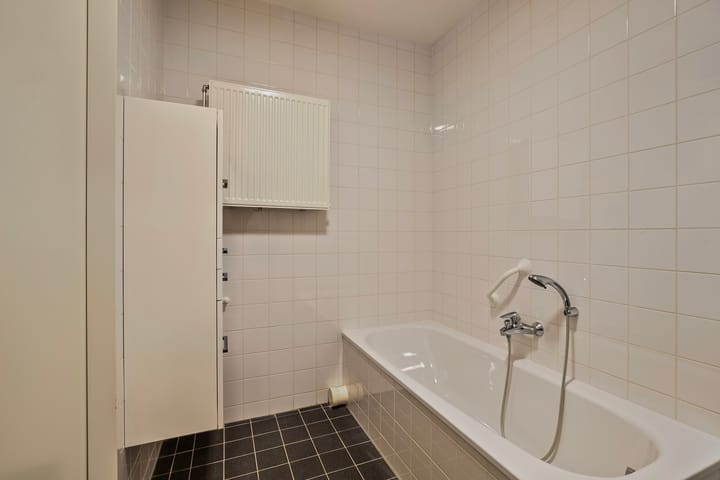 Foto 25 van Pompesloot 86