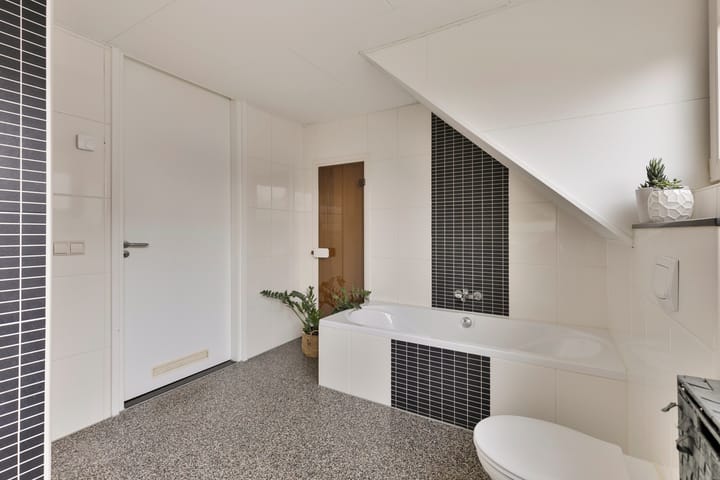 Photo 39 of Titelroas 15