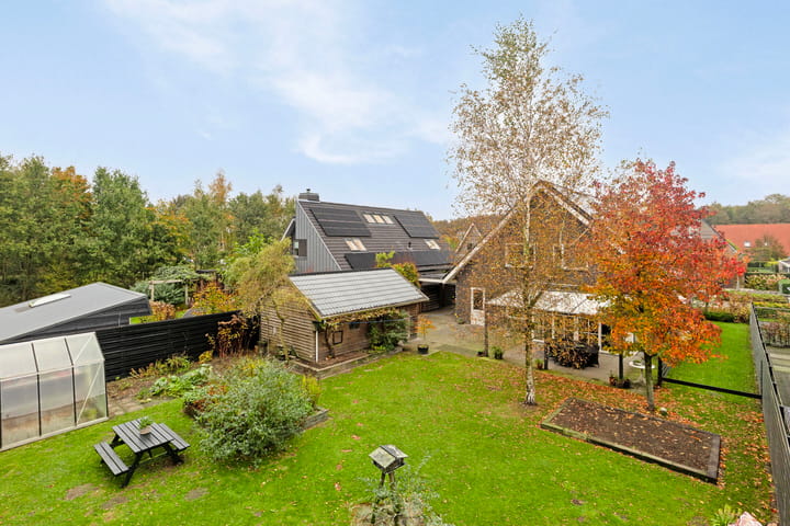 Photo 54 of Titelroas 15