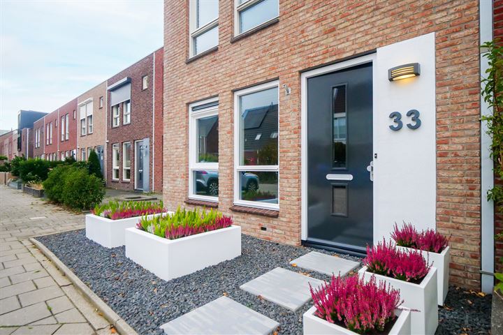 Bekijk foto 2 van Fluytstraat 33