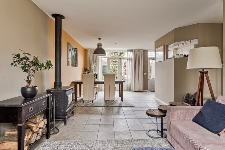 Foto 13 van Castaert 42