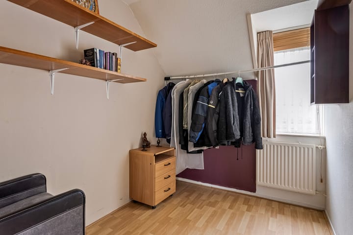 Foto 23 van Castaert 42