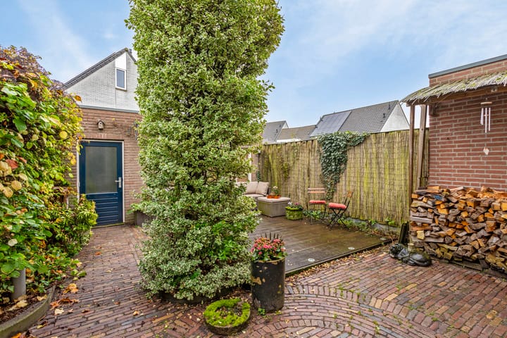 Foto 35 van Castaert 42