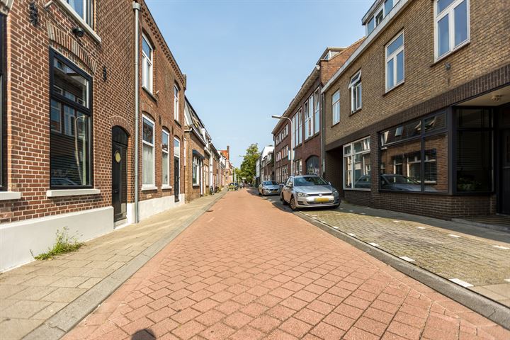 Bekijk foto 39 van Capucijnenstraat 16