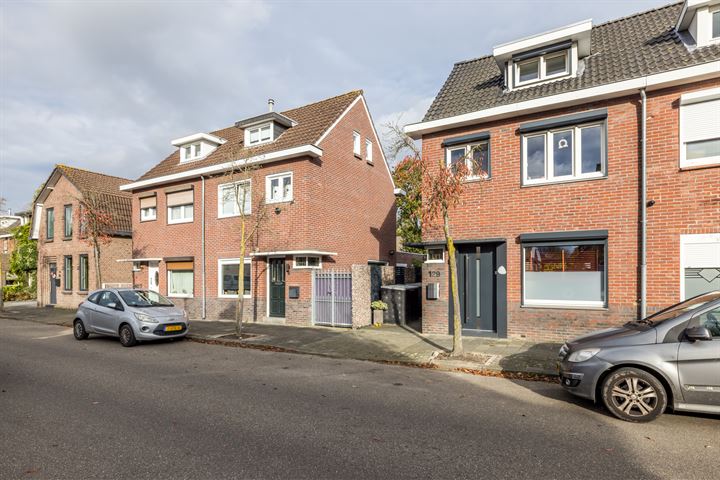 View photo 38 of Ridder Hoenstraat 129