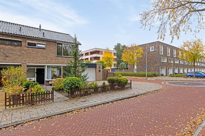 Bekijk foto 32 van Leliestraat 18