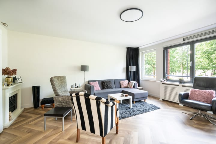 Foto 9 van Burgemeester Jhr. Quarles van Uffordlaan 559