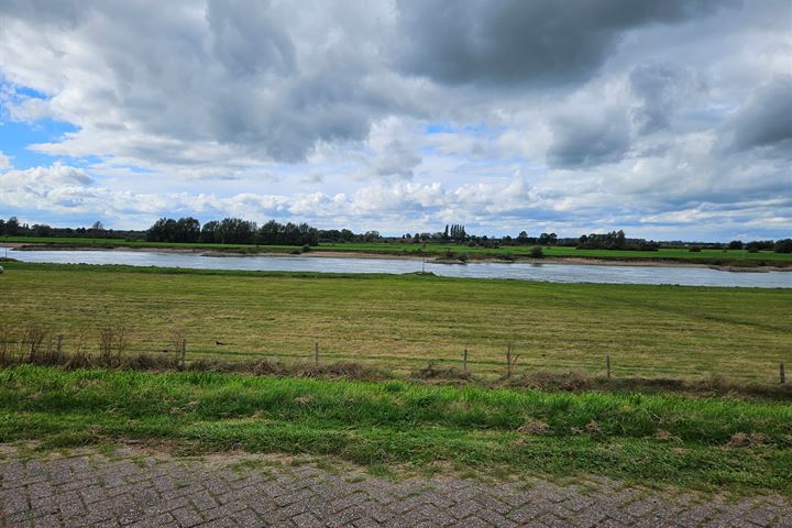 View photo 2 of De Waarden 99