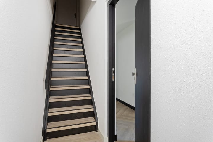 Photo 5 of Dorpsplein 23