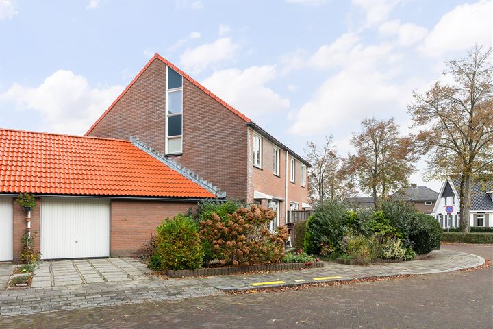 Bekijk foto 32 van Sterrenlaan 2