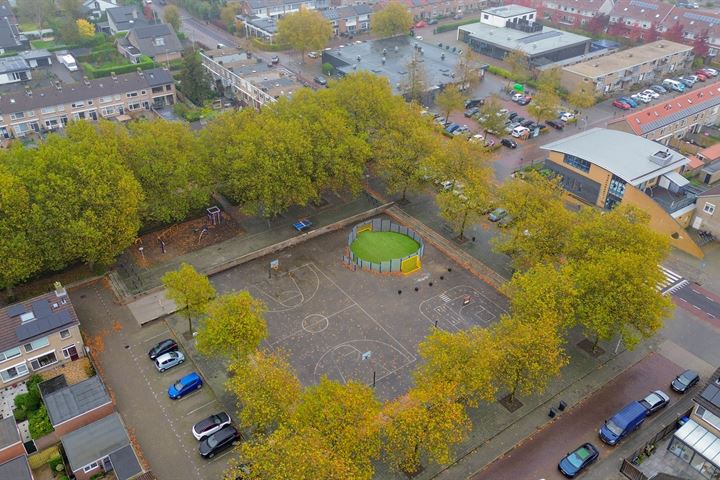 Bekijk foto 36 van Rubensplein 42