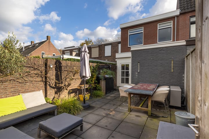 Foto 48 van Valkenierslaan 147