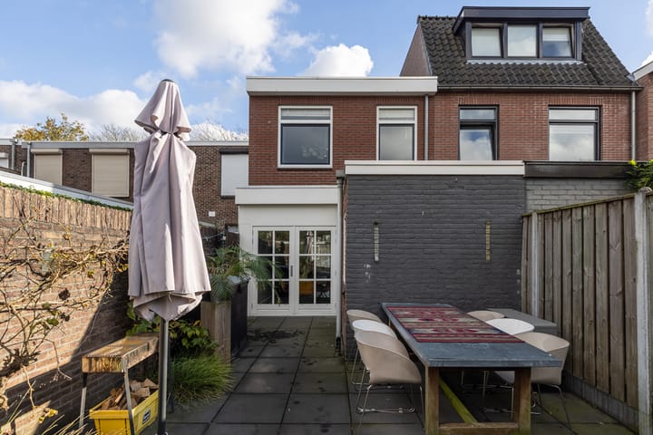 Foto 50 van Valkenierslaan 147