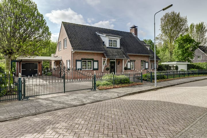 Albert van Dalsumlaan 18