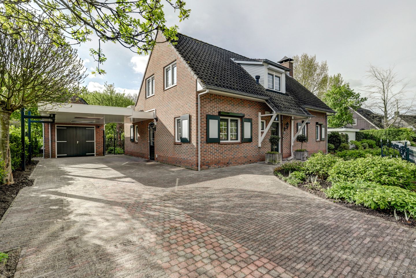 Foto 10 van Albert van Dalsumlaan 18